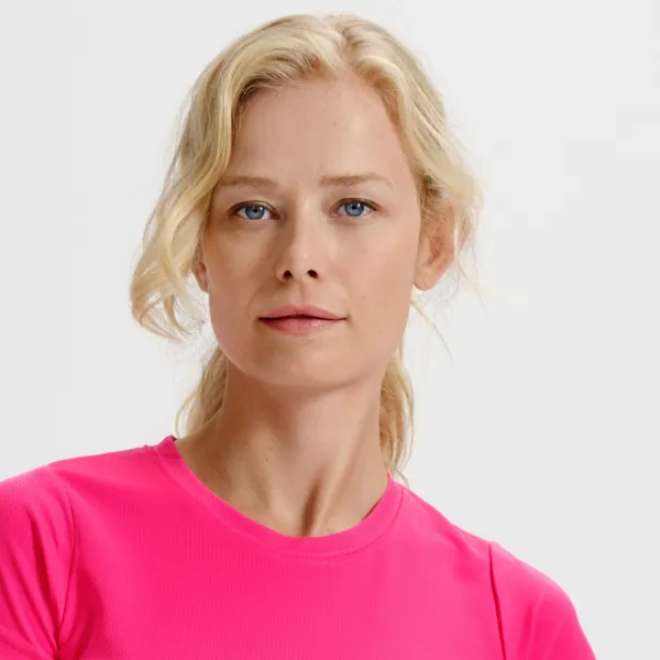 Moteriški sportiniai marškinėliai - Klasikinė apvali iškirptė