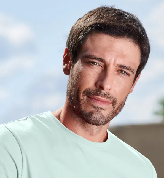 Paprasti vyriški marškinėliai - Klasikinė apvali iškirptė