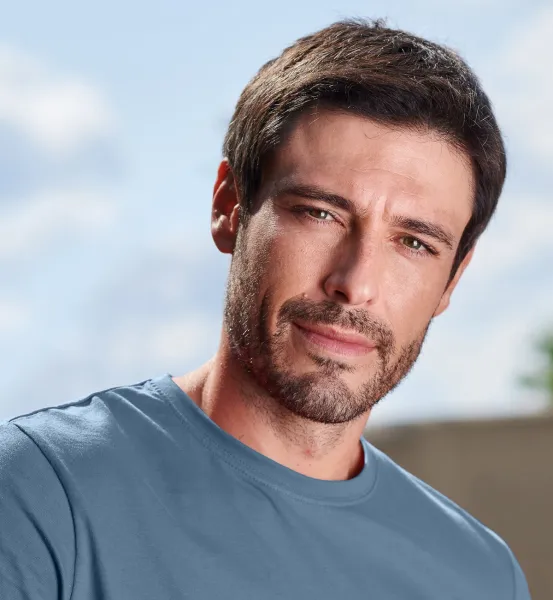 Paprasti vyriški marškinėliai - Klasikinė apvali iškirptė