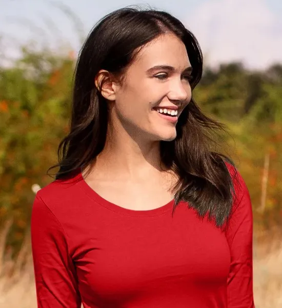 Moteriški marškinėliai ilgomis rankovėmis - Gilesnė apvali iškirptė