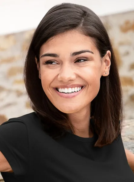 Moteriški madingi marškinėliai - Klasikinė apvali iškirptė