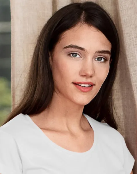 Moteriški ploni marškinėliai su apvalia iškirpte - Gilesnė apvali iškirptė