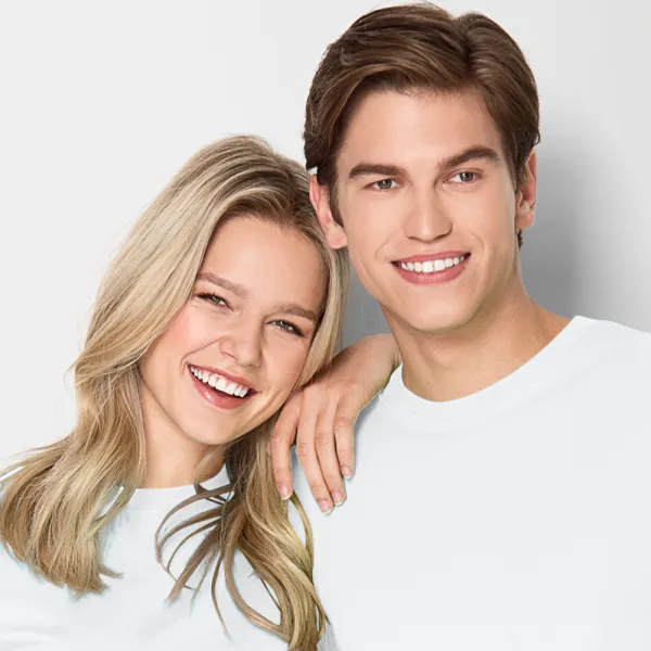 Šviesūs marškinėliai - Klasikinė apvali iškirptė